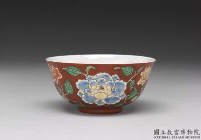 图片[3]-Bowl with peony in red ground of yangcai painted enamels, Qing dynasty, Yongzheng reign 1723-1735-China Archive